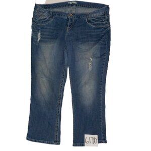 Maurice's Factory Destroyed Women's Size 20 Short Crop Blue Denim Jeans (40x26)